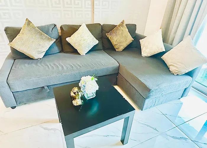 Diamond Classic - 2 Bedroom Holiday Apartment - Dubai Marina