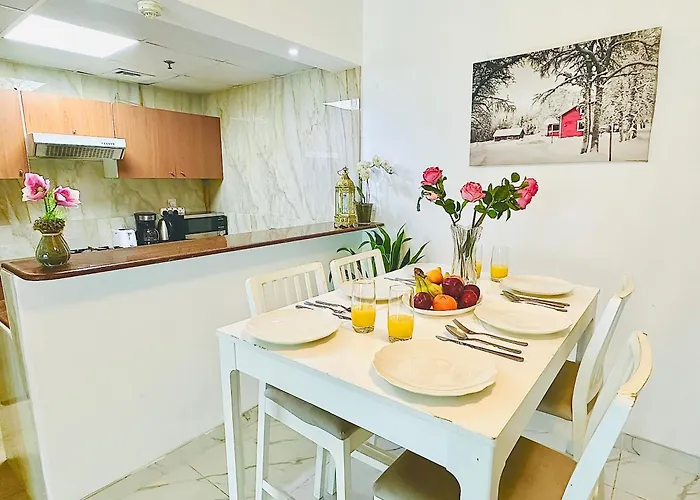 Diamond Classic - 2 Bedroom Holiday Apartment - Dubai Marina